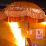 Cocktail-Fuzzy_Equipment_Bast-Sonnenschirm
